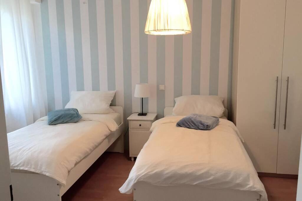 Apartment 120 Qm -3 Schlafzimmer-2 Baeder- Fuer 7 Gaeste Düsseldorf Dış mekan fotoğraf